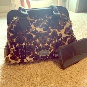 Cake by Petunia diaper bag with wipes case
